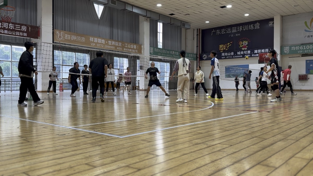 刻苦训练篮球时如何避免受伤的建议_0